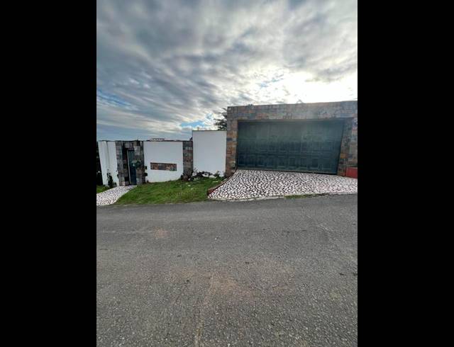 4 BEDROOM HOUSE FOR SALE IN NEWLANDS EAST